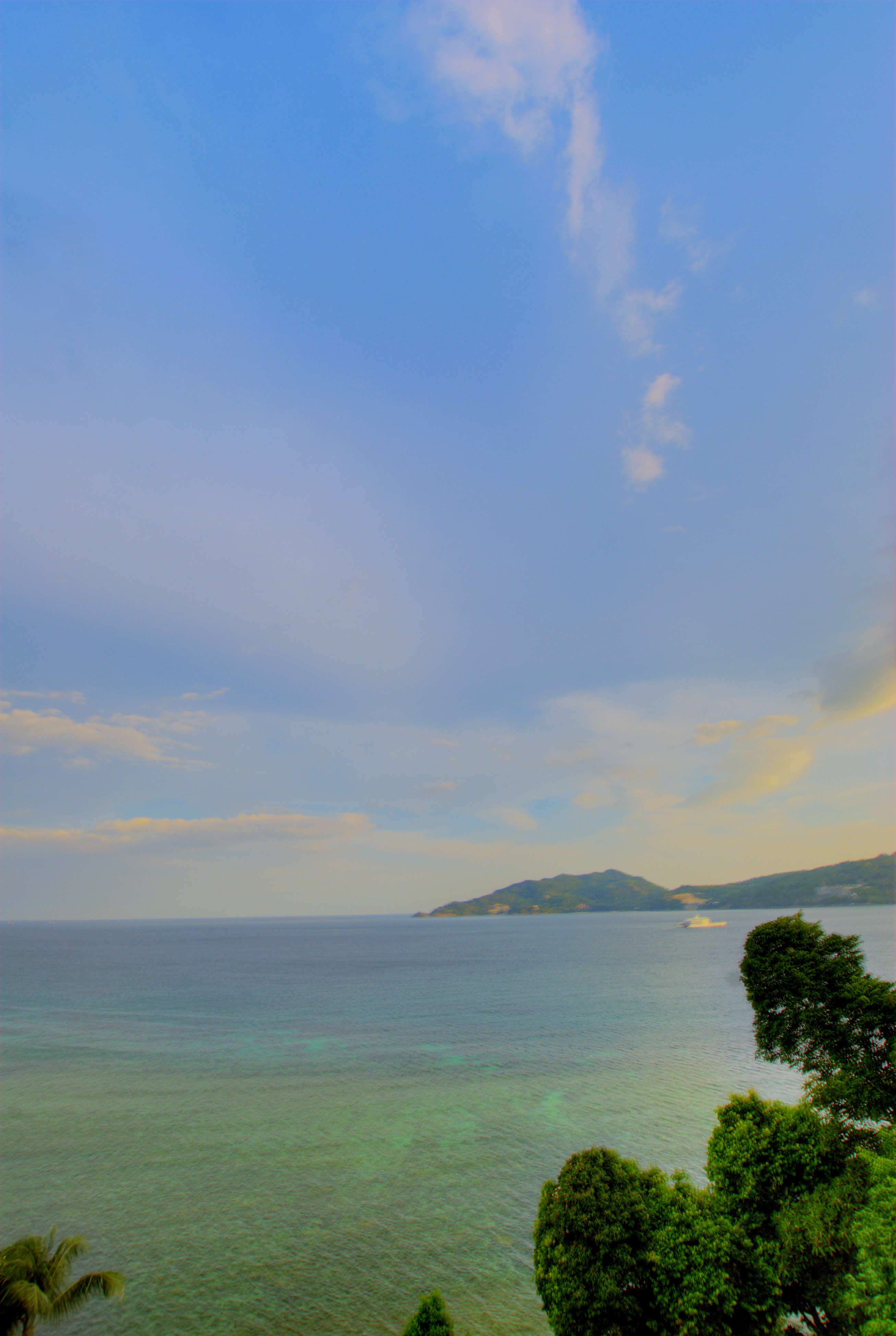 三亚和泰国哪个更适合旅游,三亚旅游和泰国旅游花费差多少钱