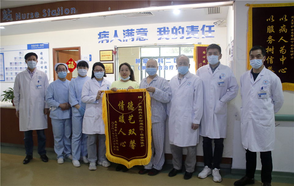 乳腺癌复发腐烂不结疤怎么办,乳腺癌溃烂但肿块缩小