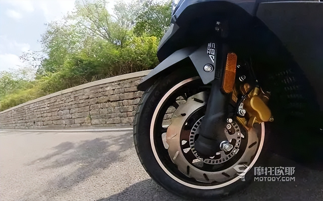 250cc踏板算不算大排量,哪款三万以内250cc踏板值得入手