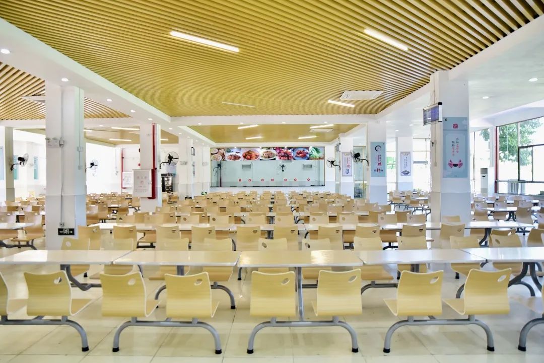 中考喜报国防蛟龙班平均分高达710！狮岭这所学校凭实力“狂飙”