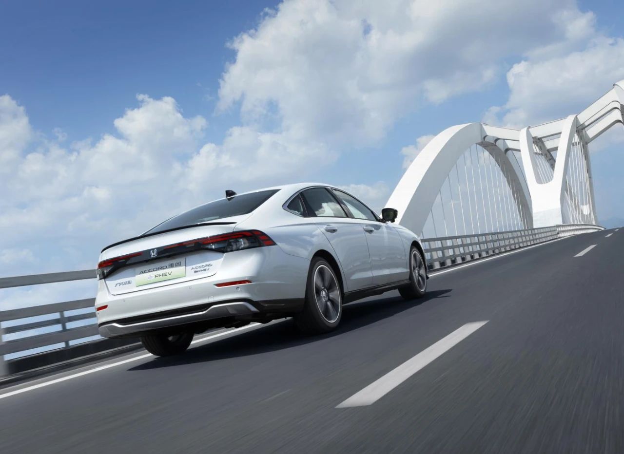 第十一代雅阁phev落地什么价,十一代雅阁phev满电满油续航