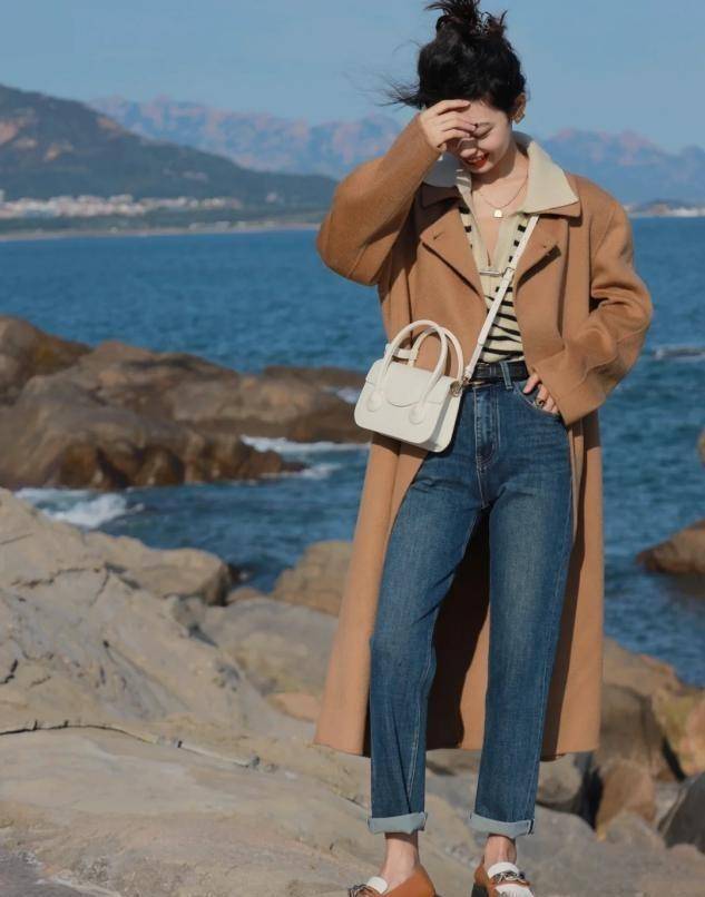 今年流行裤子不皱有垂感,今年裤子流行红色吗