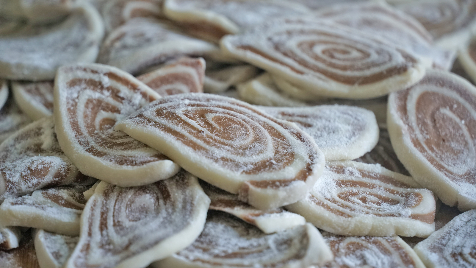 面粉这样做酸甜可口出锅瞬间抢光,面粉的独特做法每一口都酥掉渣