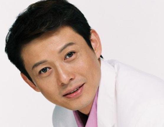 程前的现状及前妻,程前为何娶了大6岁二婚妻子