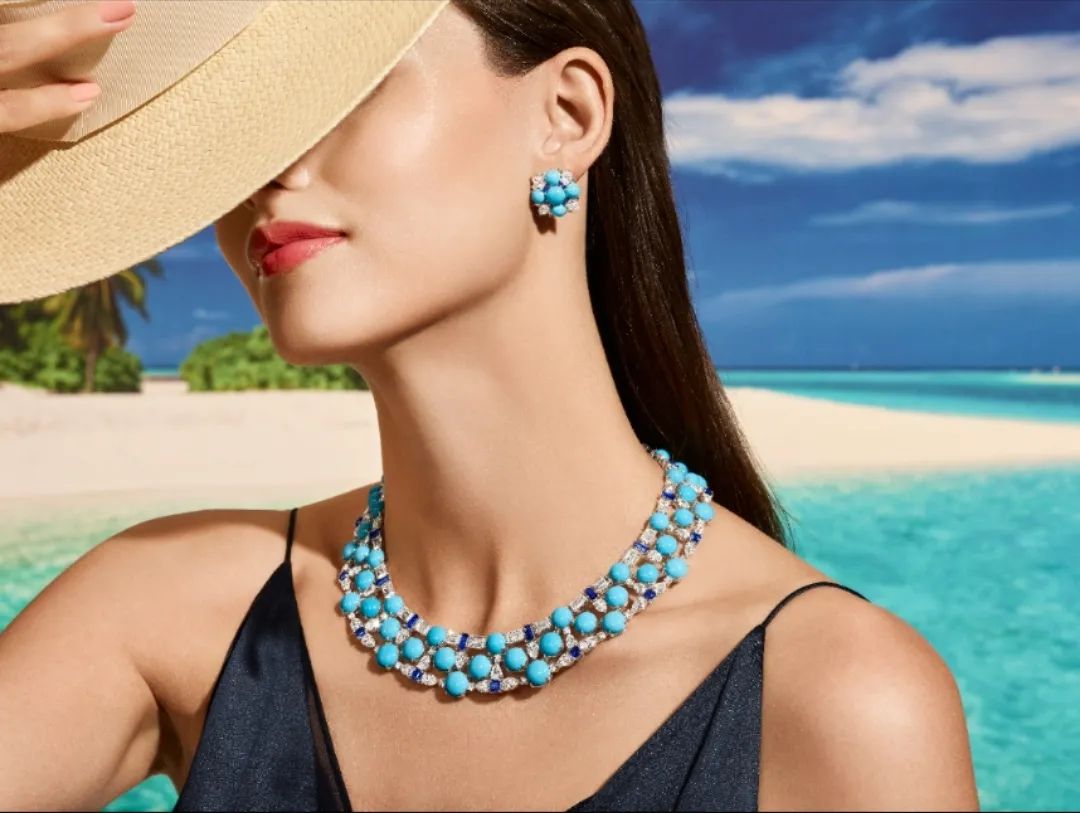谁说绿松石是老古董？它可是新季大牌高珠的镇场正C位