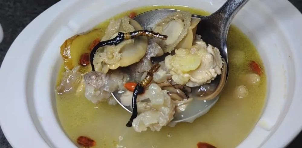 补肾补精吃生蚝和韭菜,生蚝补肾固肾的小方法