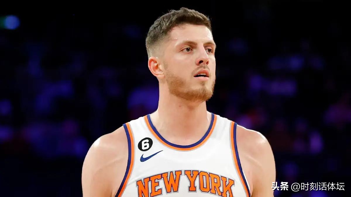 库里三节11记三分惊呆kd,穿30号投篮