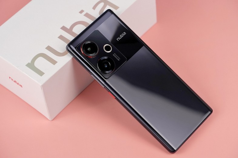 能和单反相机媲美的拍照手机,最好的拍照手机能和普通单反比吗