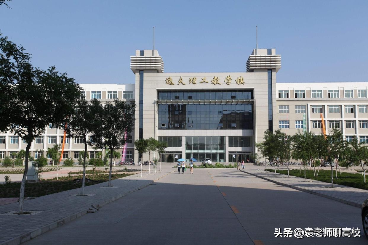呼伦贝尔学院和内蒙古民族大学,呼伦贝尔学院和赤峰学院