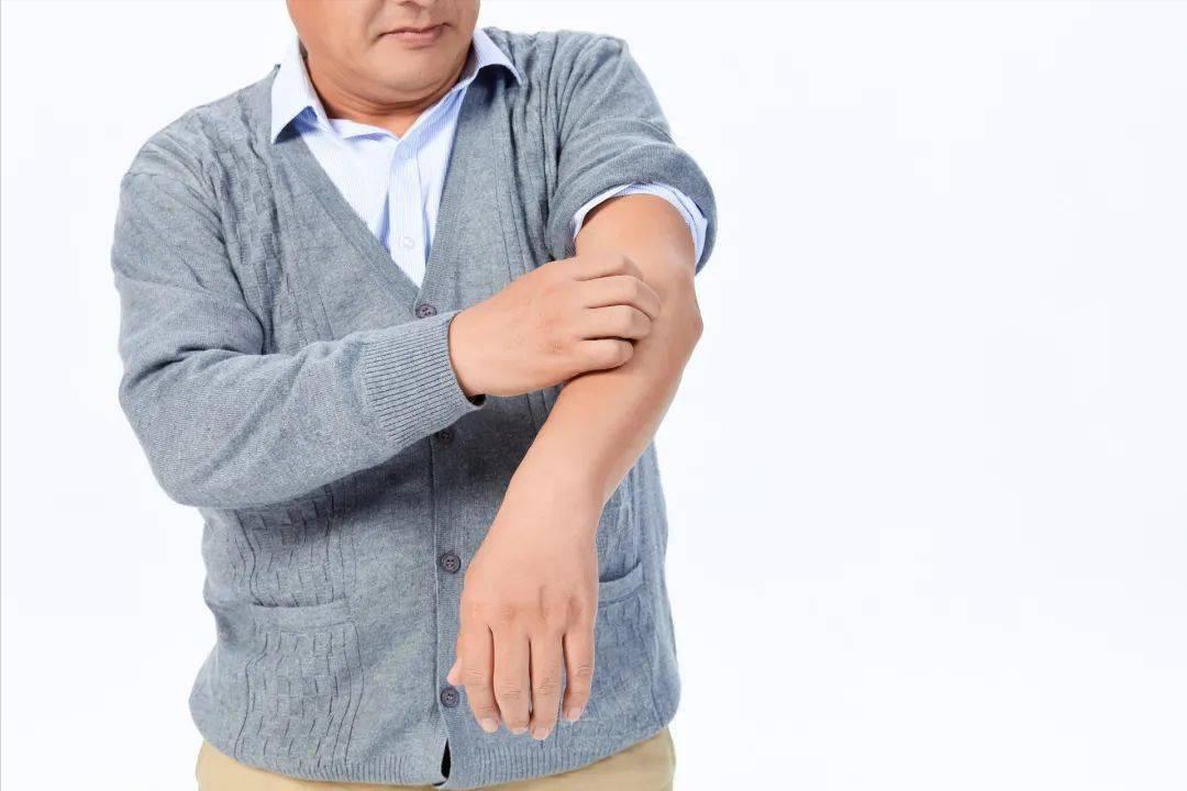 为什么男生不喜欢戴包,为什么有些男生不喜欢戴戒指