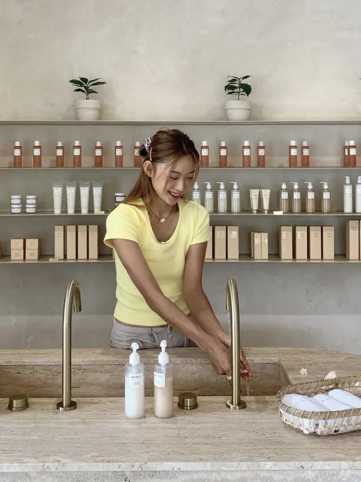 黄黑皮穿搭技巧,黄黑皮穿衣教程