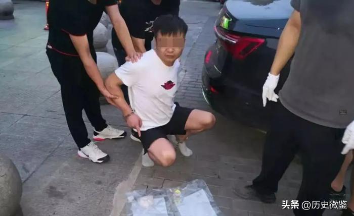 福建男子家中搜出8000万现金,农村家里10000现金却只被盗5000元