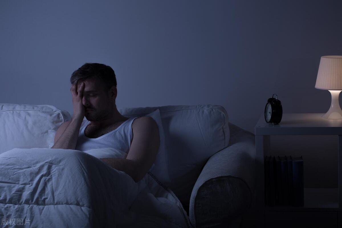 抑郁症的表现症状和治疗方法,抑郁症的症状和治疗方法