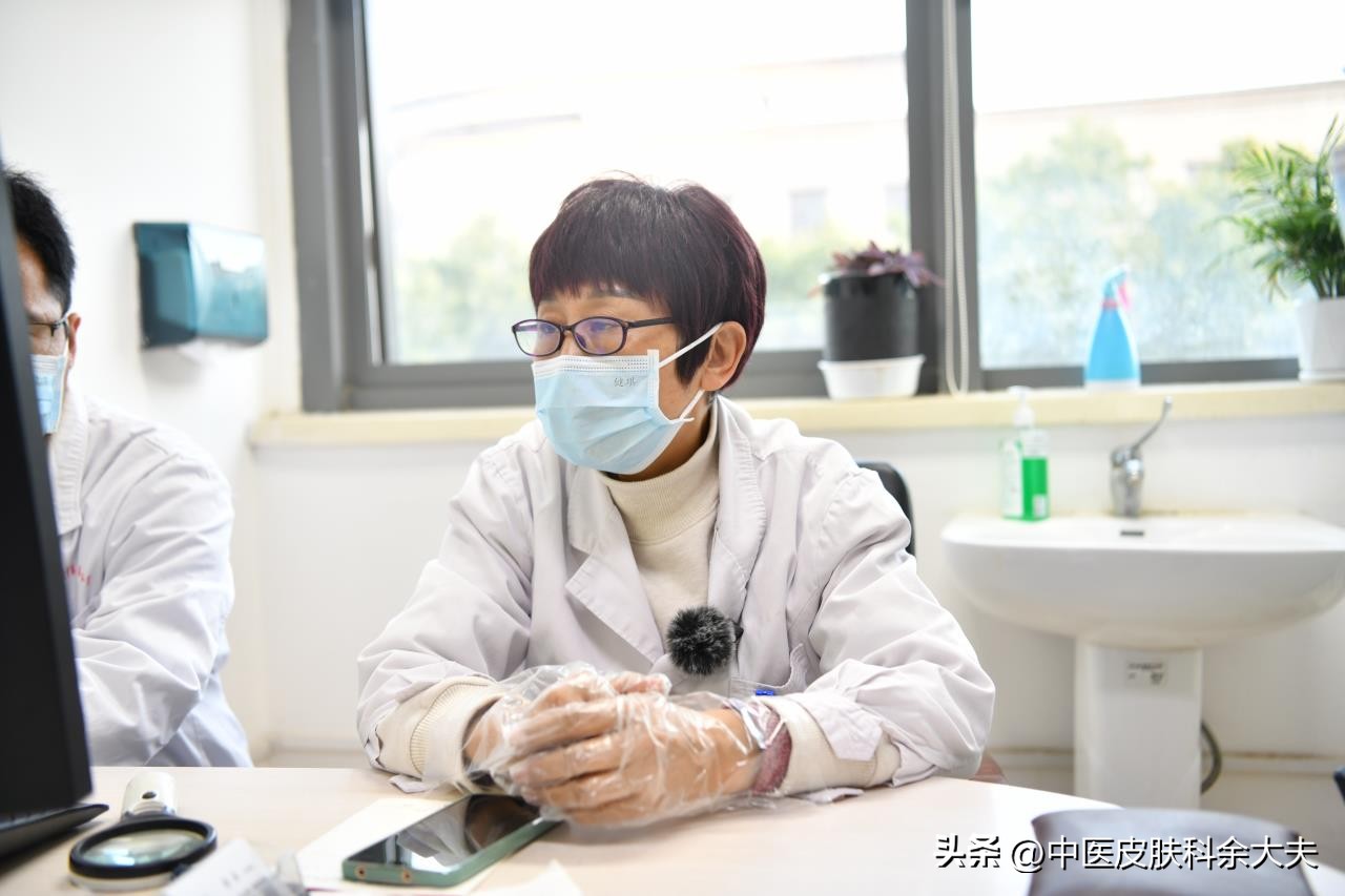 荨麻疹带有荆芥的药方,银翘散治疗胆碱性荨麻疹的案例