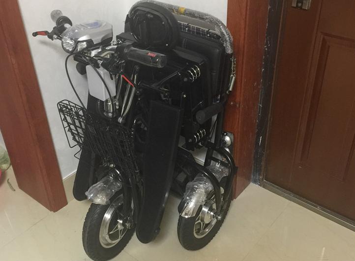 雅利奇老人代步电动三轮车,小型多功能升降折叠电动三轮车