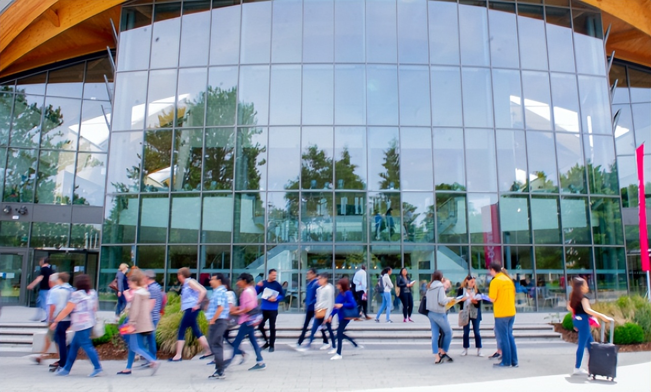 华威和曼大会计金融硕士选哪个,曼大商学院和华威商学院选谁