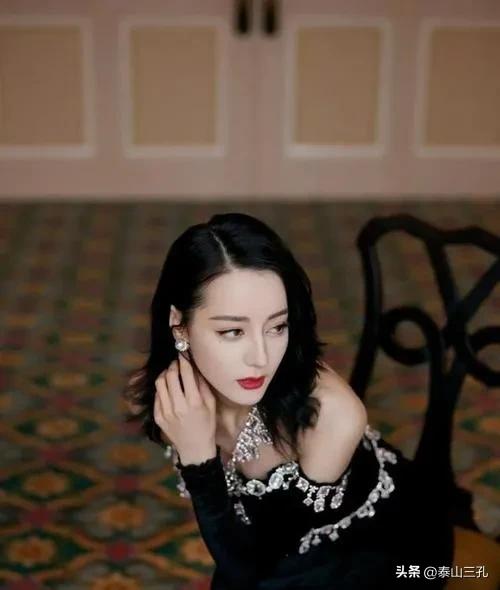 花开半夏如诗如画的下一句,花开半夏如诗如画完整版