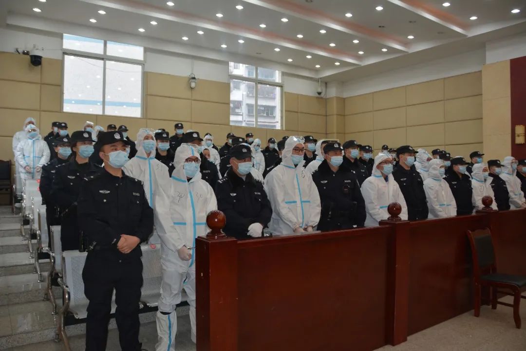 超500人受害，涉案金额1.4亿元！特大跨国电信诈骗集团35人在南充领刑！