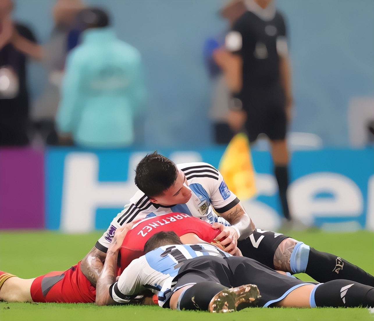 阿根廷门将马丁内斯身价涨没涨,阿根廷门将马丁内斯的家庭