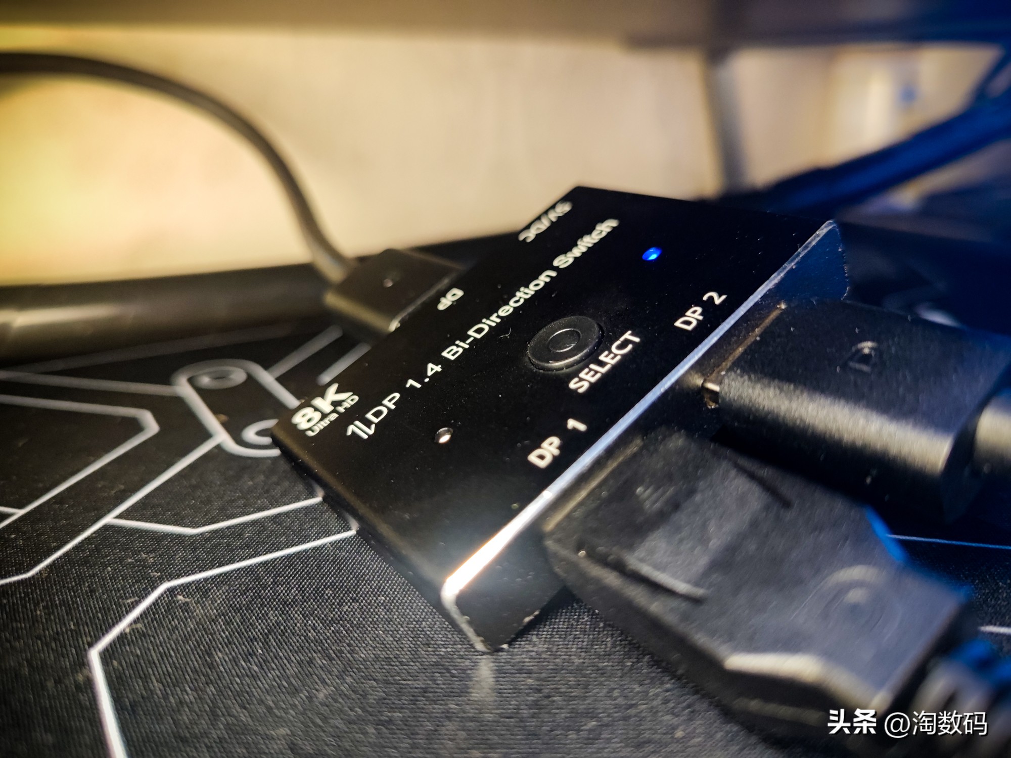 双主机双屏视频接口不够用？￥29块钱DP1.4一转二分线器晒单简评