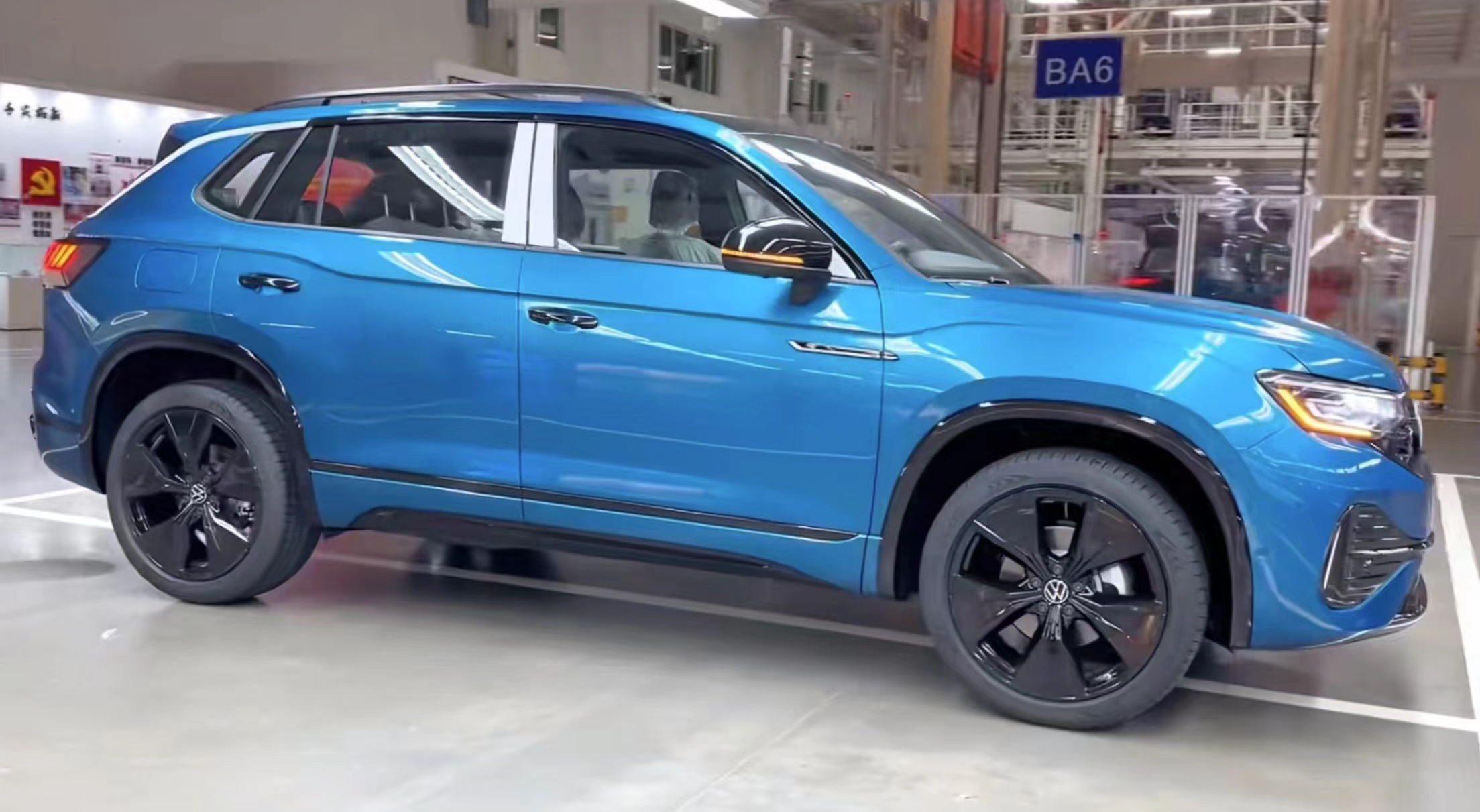 新车|选装888元，一汽-大众探岳家族黑光包价格曝光，外观黑化