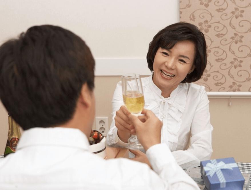 “办事”时用润滑剂，对夫妻双方有害吗？别害羞，男女都该了解下