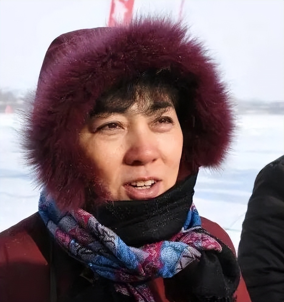 曲婉婷母亲受贿案判决结果满意吗,母亲判刑曲婉婷的资产会受影响吗