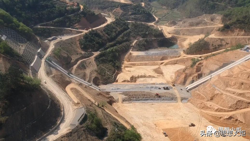 谌贻琴在贵州省第十三次*党**代会上的报告（全文）