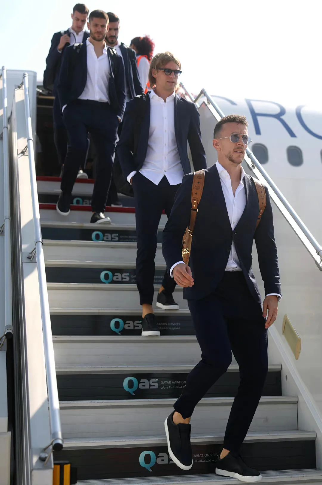 世界杯帅气球员西装,世界杯阿根廷男模队西装照高清