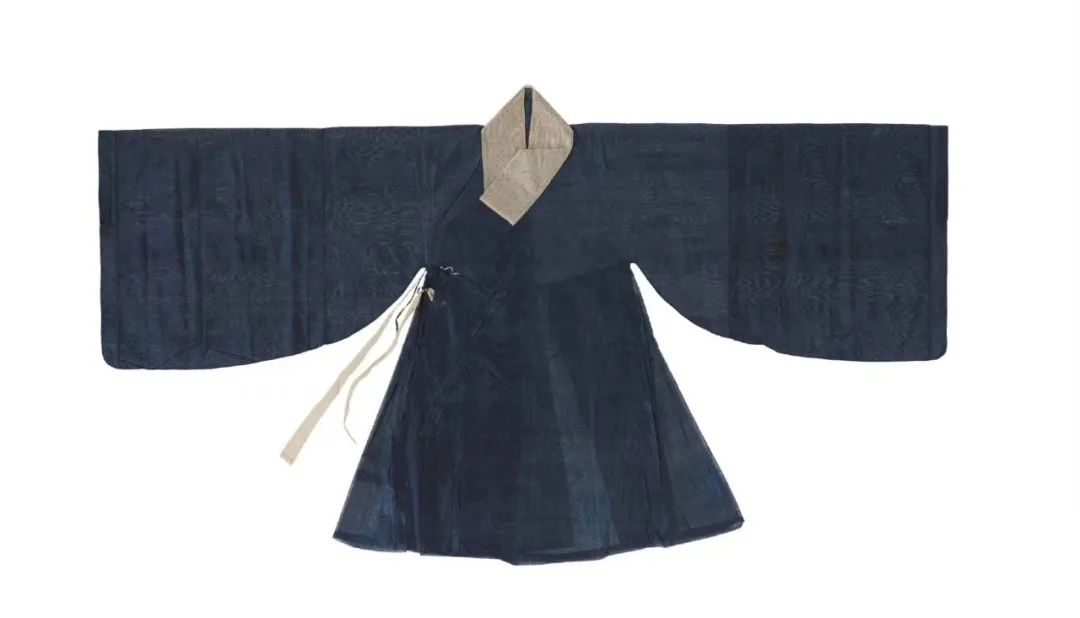 穿错衣服是违法的吗,穿错了衣服有什么后果