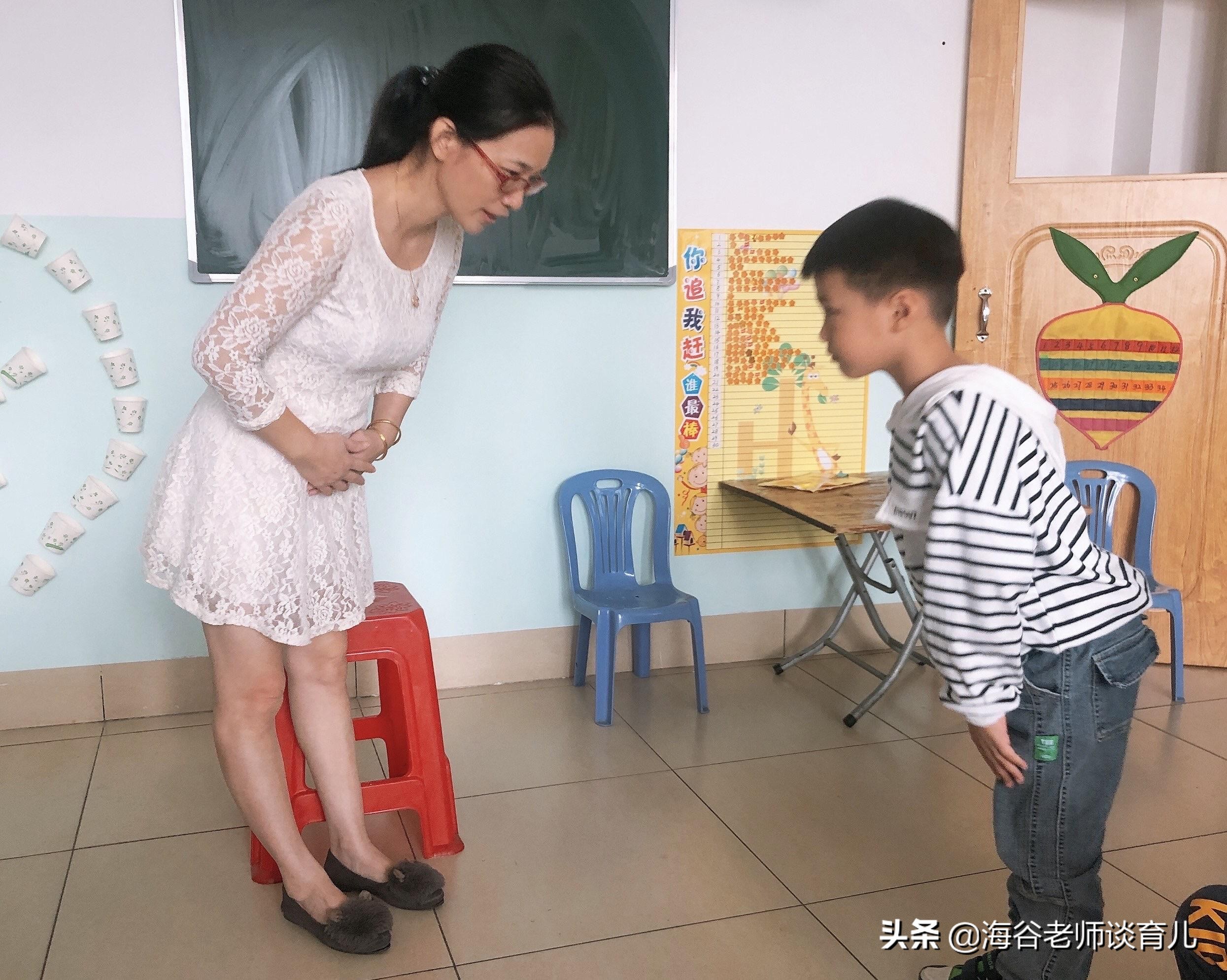 老师冷落一个学生如何补救,如何处理老师故意冷落孩子