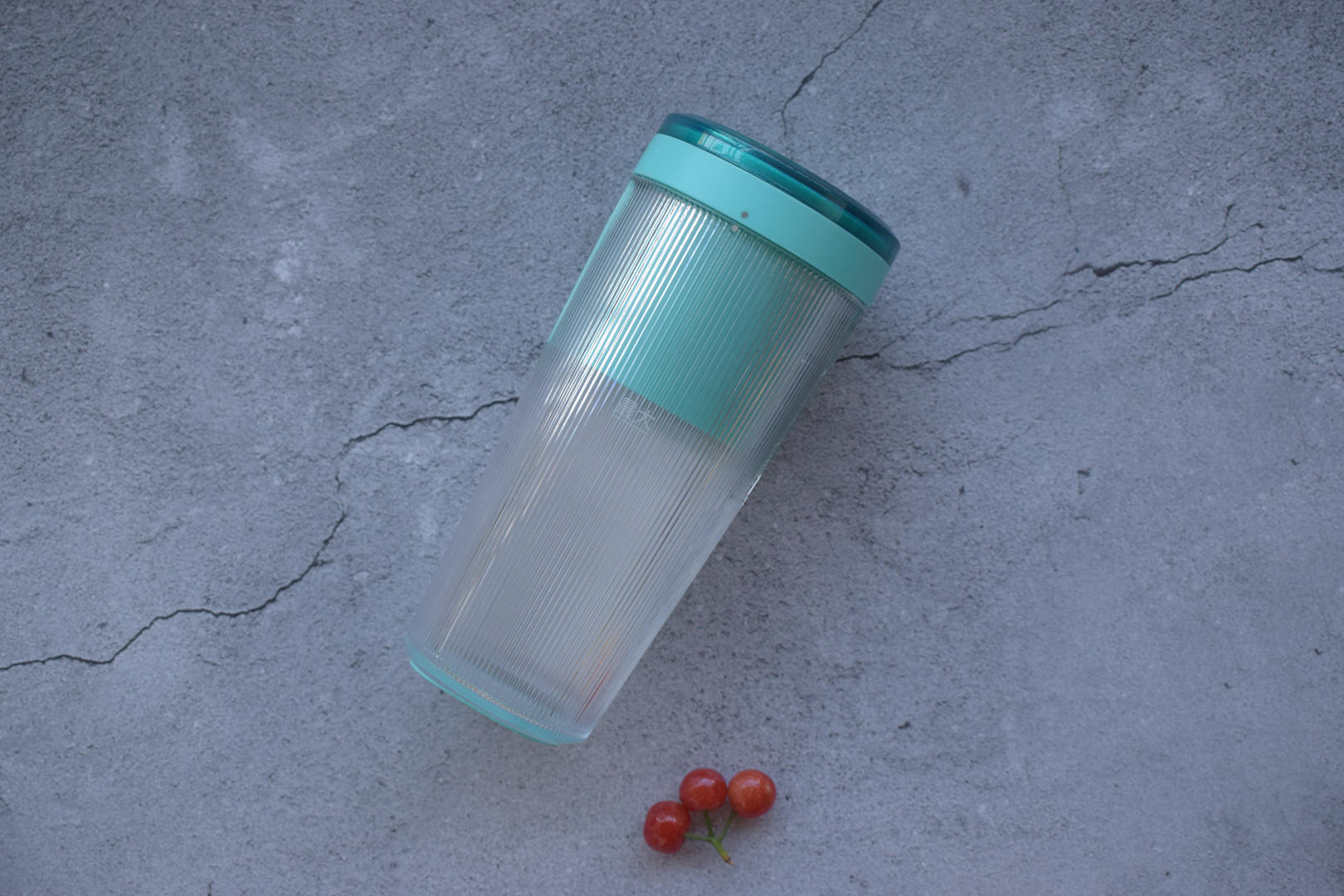 夏季自制清凉饮品,摩飞便携杯怎么榨甘蔗汁