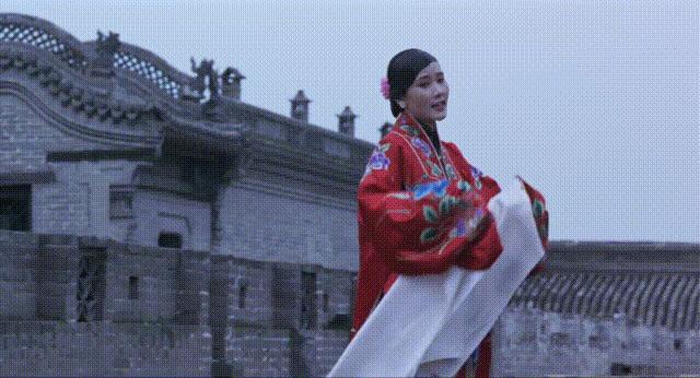 41岁刘涛晒长发美照,40岁刘涛惊艳视频