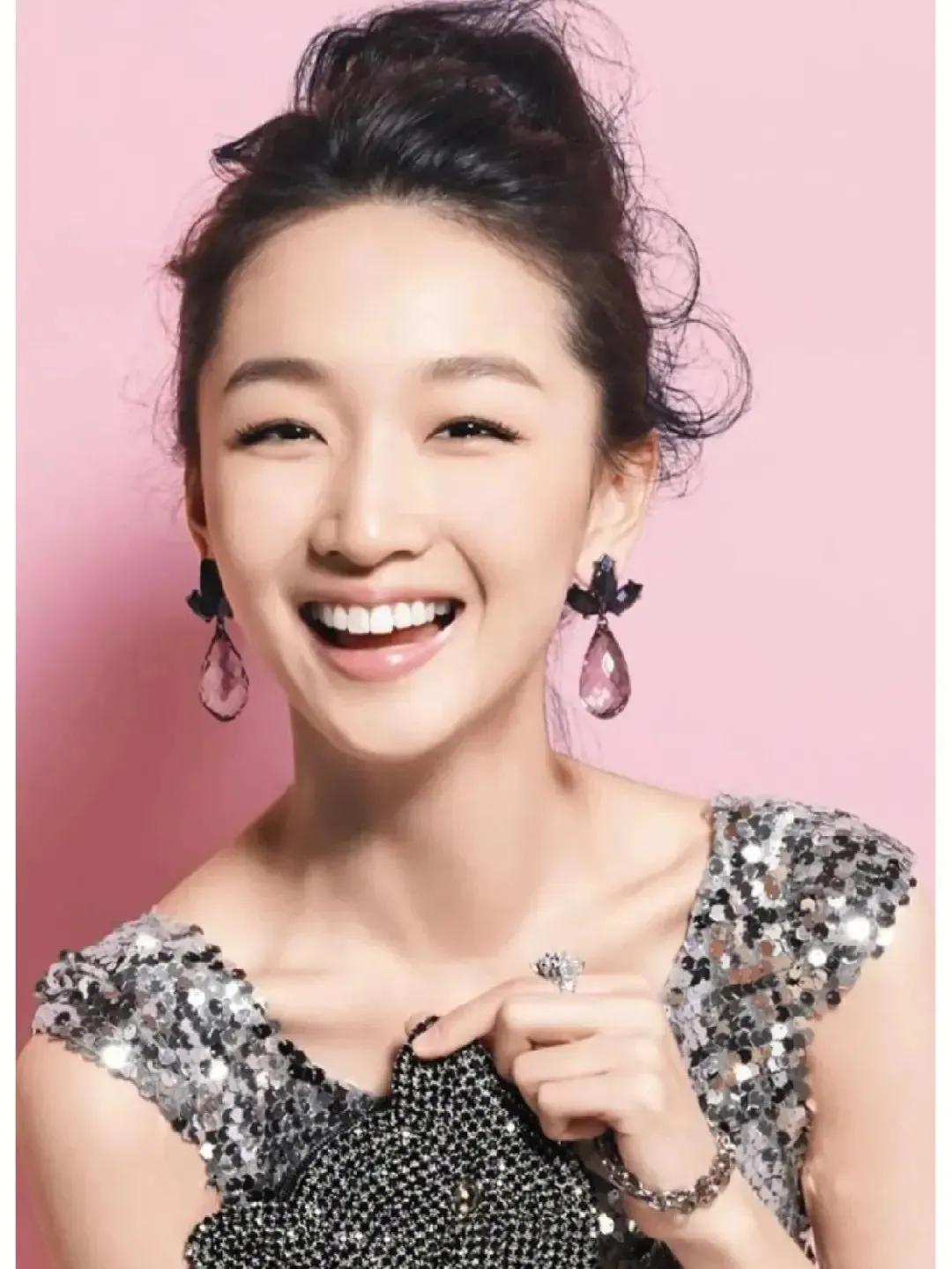 周冬雨刘昊然新片为何突然撤档,周冬雨澄清与刘昊然的关系