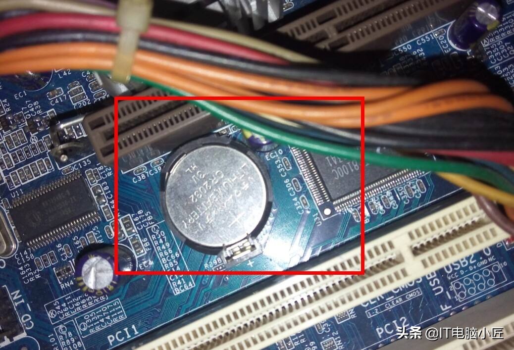 电脑问题导致显示屏不亮,电脑开机只亮红灯怎么办