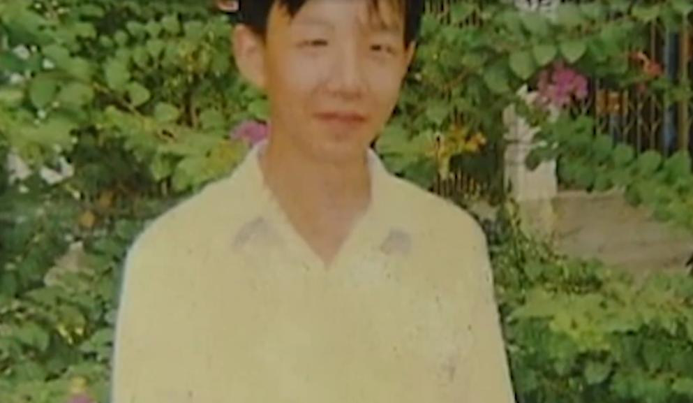 32岁小伙沉迷网络游戏死亡,网吧网瘾少年猝死的案例