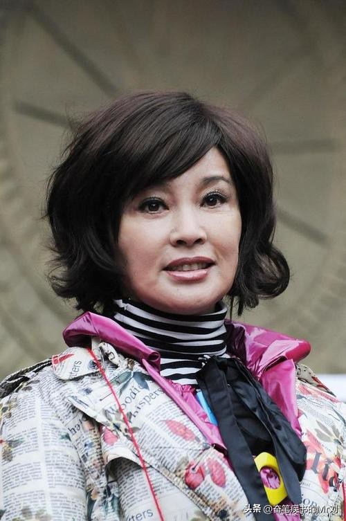 靠割韭菜赚钱的网红,割粉丝韭菜赚5亿