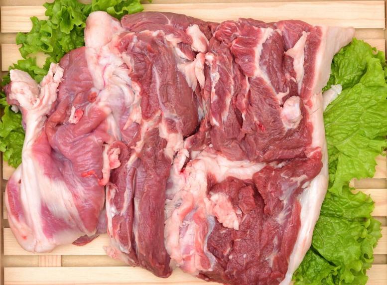 买全羊绵羊和山羊怎么区分,新疆羊肉绵羊和山羊哪个好吃