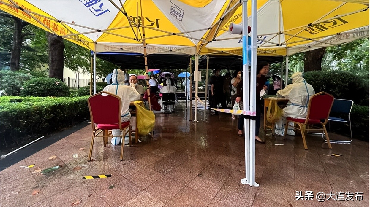 首个风暴潮海浪双红警报发布,风暴潮和海浪警报发布