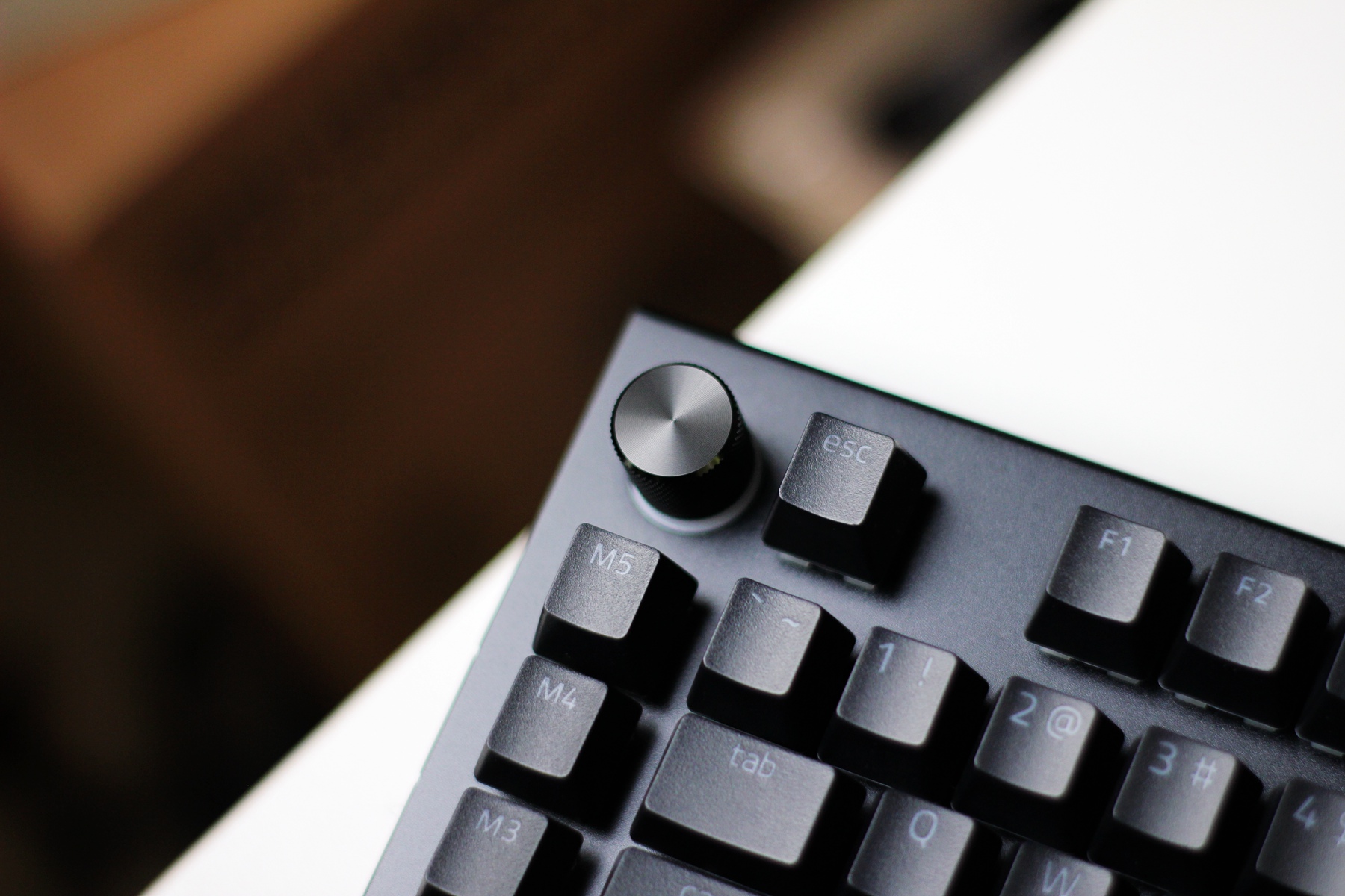 雷蛇黑寡妇蜘蛛幻彩版键盘测评,雷蛇键盘黑寡妇v4专业版测评