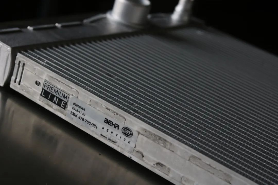 怪兽修车视频全集,13年宝马gt535升级新款内饰