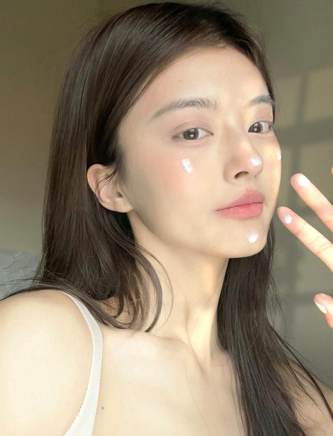 为什么粉底液暗沉的很快,粉底液为什么这么容易暗沉