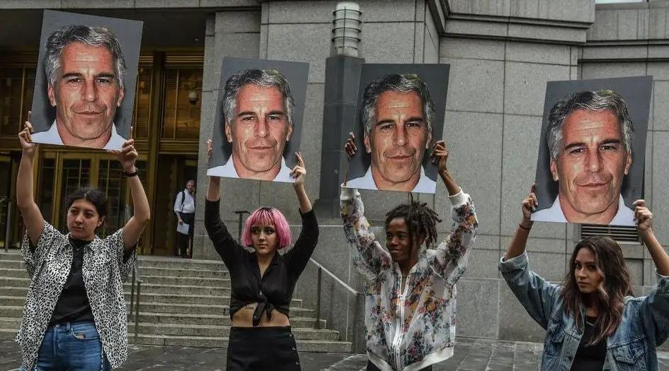 诱骗少女，权色交易，美国富豪20年铸造“处女岛”，打通政界人脉