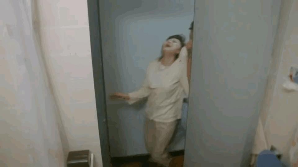 多少年了，是该戳爆这颗内娱毒瘤