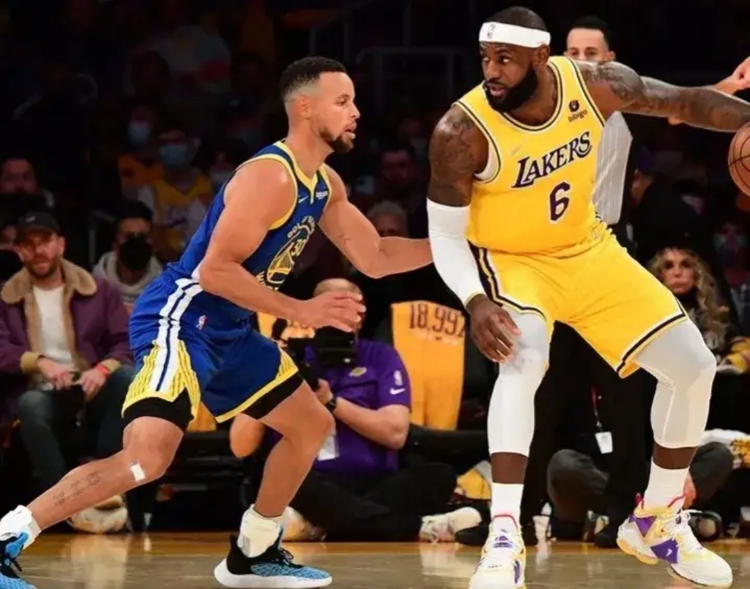 美媒评价库里历史排名,美媒评价历史最强首发史蒂芬库里