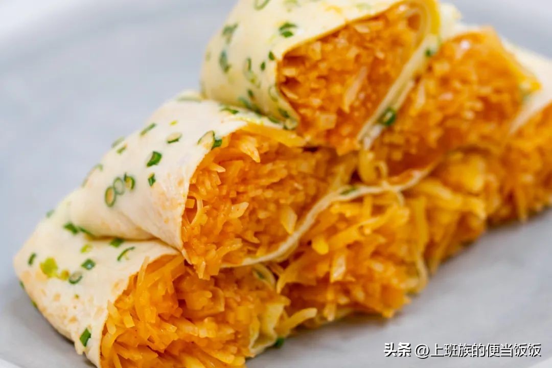 鸡蛋别总炒着吃了,鸡蛋饼和煮鸡蛋