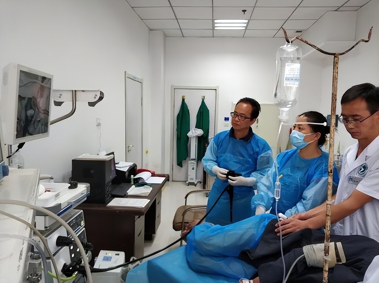 无痛肠镜和普通的有啥区别,无痛的肠镜和普通肠镜区别