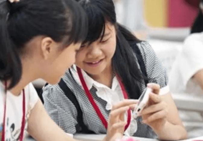 初中生兴起“新型攀比”，看似不起眼，背后却是家庭教育的缺失