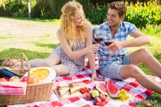 追女孩花了好多钱可以报警吗,追女孩子花了好多钱可以要吗