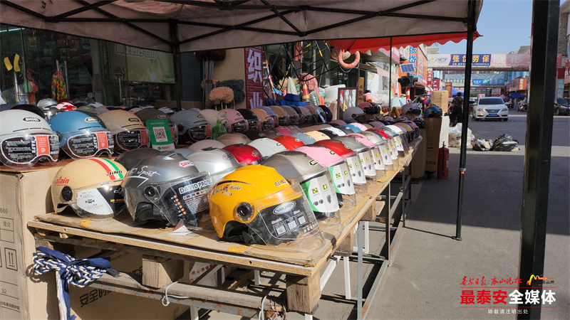 头盔质量参差不齐选购时要注意,头盔新国标和3c的区别